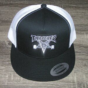 Thrasher Patch on Trucker Hat Yupoong/YP Classic 6006 Snapback Black/White